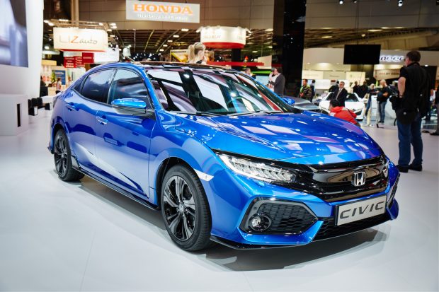 Honda Civic Sedan’ın Avrupa Prömiyeri Paris’te Yapıldı 1 İlk otomobilini 1997'de üretmeye başlayan Honda Türkiye Fabrikası’nın gururu Civic Sedan, Avrupa’da ilk kez Paris Motor Show'da Hondaseverlerle buluştu.