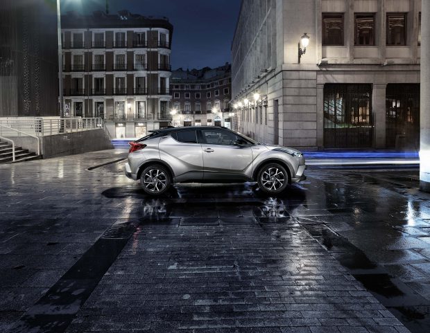 Toyota Otomobil Teknolojisinde Geldigi Noktayı Paris'te Sergileyecek 3 toyota_c_hr