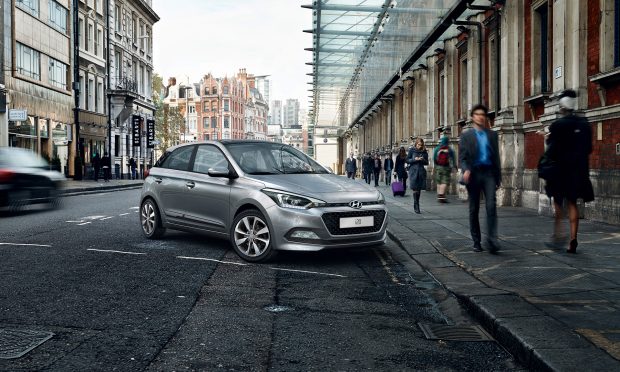 Hyundai i20’nin Dizel Versiyonuna Elite Donanım Seviyesi 1 Lanse edildiği 2014 yılından bu yana Jump ve Style donanımla satılan 1.4 lt dizel motor seçenekli i20, artık Elite donanımla da satın alınabilecek.