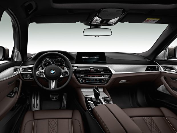 BMW, 5 Serisi'nin En Güçlü Versiyonu Olan M550D Xdrive'ı Tanıttı 3 bmw m550d xd 4