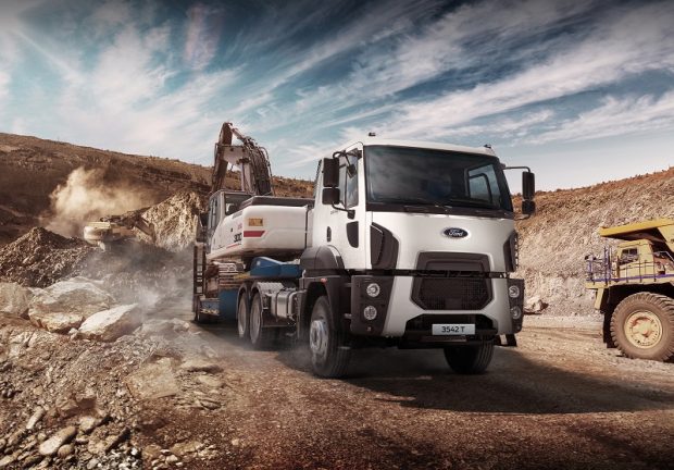 Ford Trucks 6x4 Çekici Modeli 3542T Satışa Sunuldu 1 Ford Trucks 6x4 Çekici Modeli 3542T Satışa Sunuldu