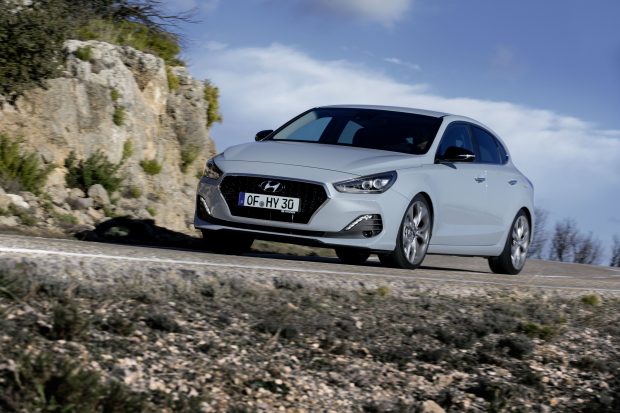 Hyundai i30 Fastback Avrupa Satışına Başlandı 1 i30 Fastback 1