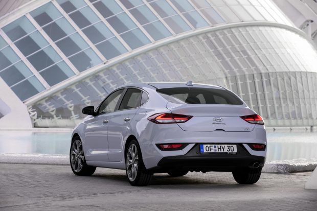Hyundai i30 Fastback Avrupa Satışına Başlandı 2 i30 Fastback 2