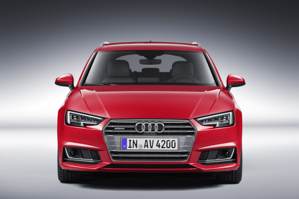 Audi A4  151 e1437568165399