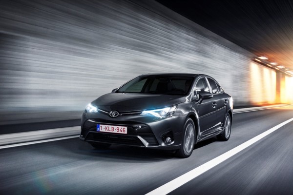 Toyota Avensis Photo Gallery