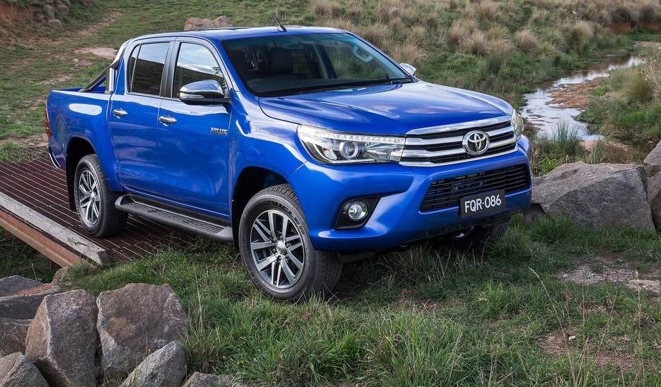 Yenilenen Yüzüyle 8inci Nesil Toyota Hilux Tanıtıldı Yenilenen Yüzüyle 8inci Nesil Toyota Hilux Tanıtıldı