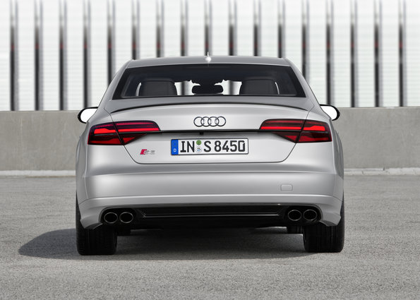 audi s8   7