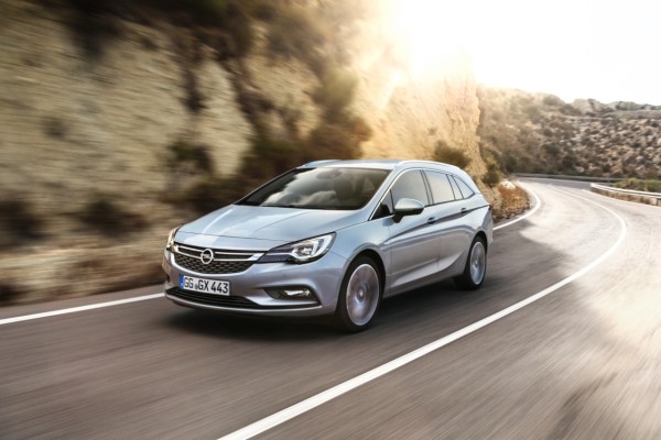 Opel Astra Sports Tourer 3 e1441896917760