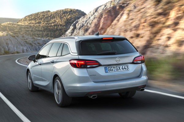 Opel Astra Sports Tourer 7 e1441896975707