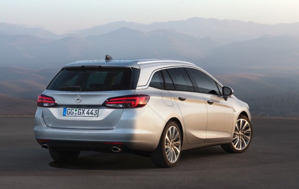 Opel Astra Sports Tourer 9 e1441896995976