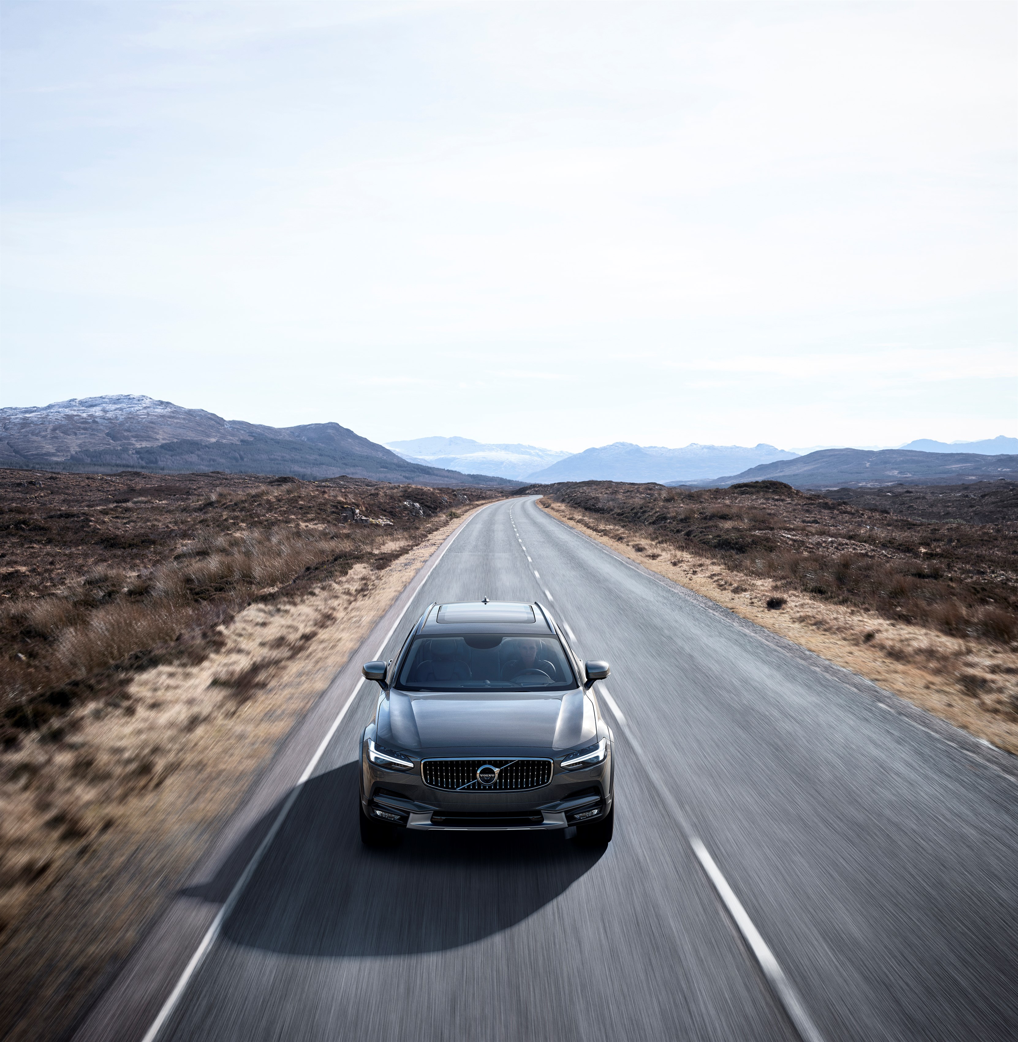 New Volvo V90 Cross Country 13