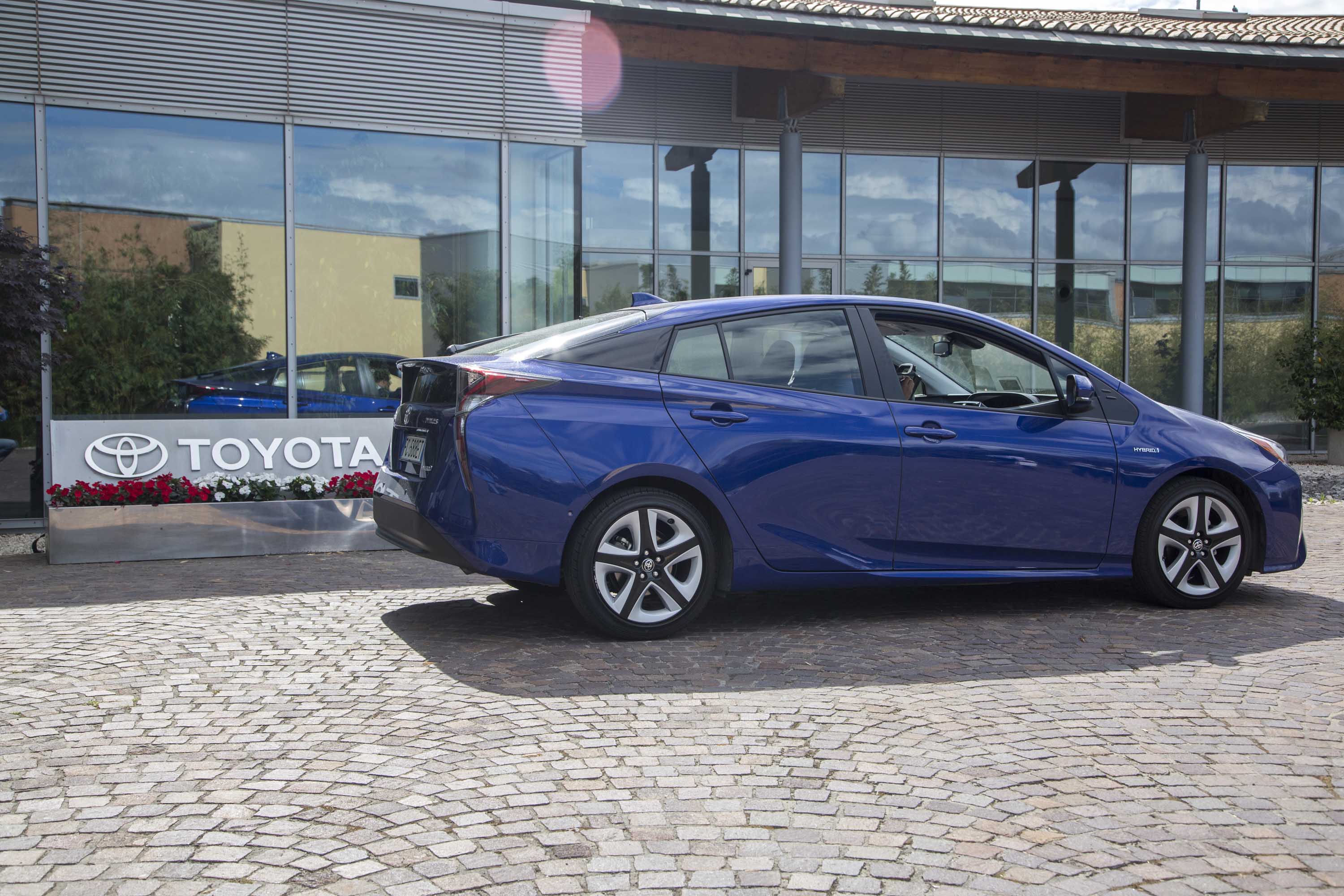 Toyota Yeni Nesil Prius ile Sıfır Emisyon Hedefine Adım Adım İlerliyor