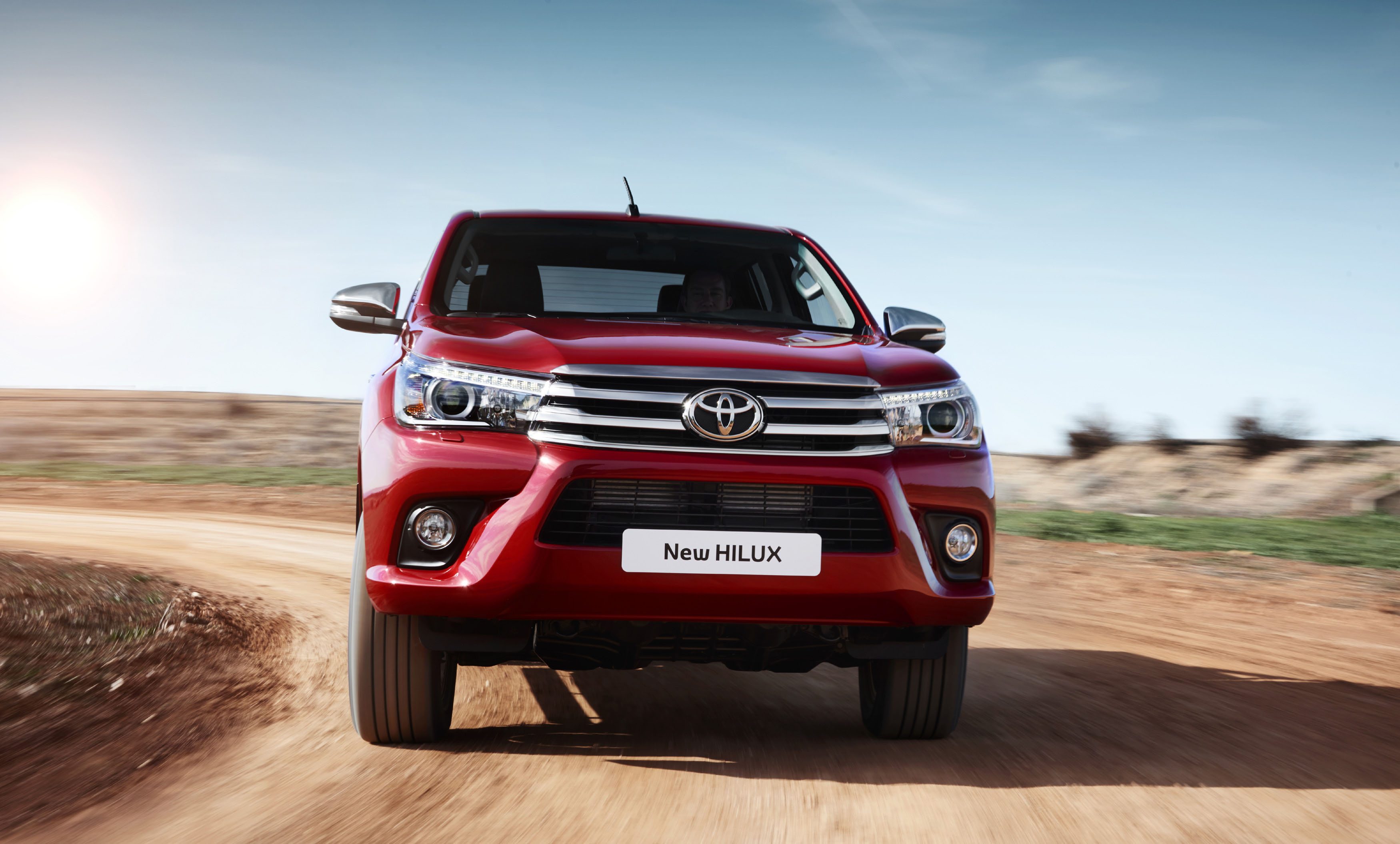 Toyota Hilux’ın Otomatik Vitesli  4×2 Versiyonu da Piyasada