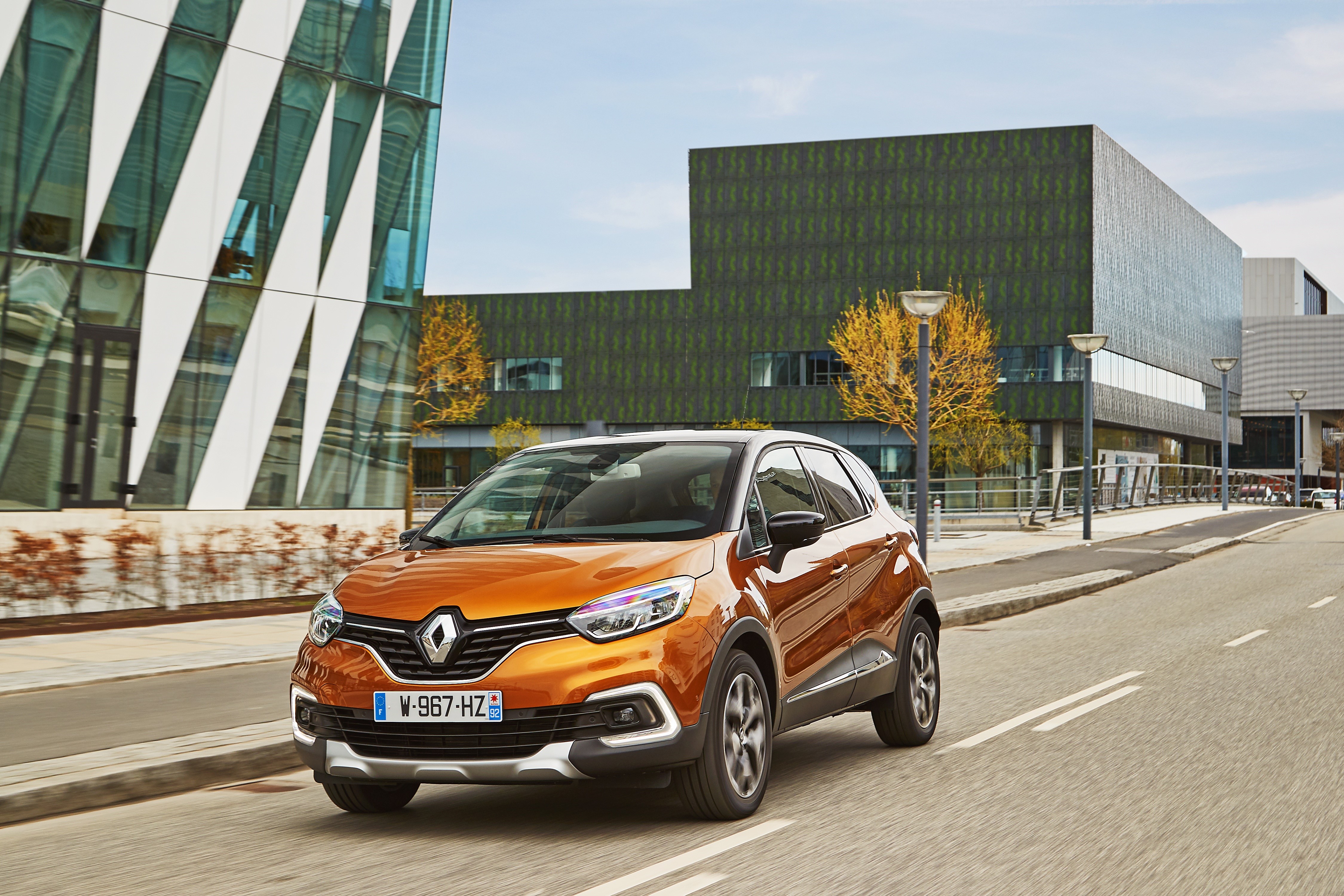Captur 29 Mayıs’tan İtibaren 81 bin 450 TL’den Başlayan Fiyatlarla Satışta Captur 29 Mayıs’tan İtibaren 81 bin 450 TL’den Başlayan Fiyatlarla Satışta