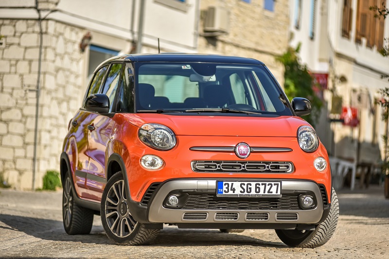 Fiat 500L Türkiye’de satışa sunuldu