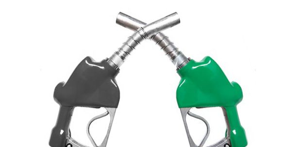 Otomobil Alacakların Aklındaki Tek Soru Benzinli mi Dizel mi?