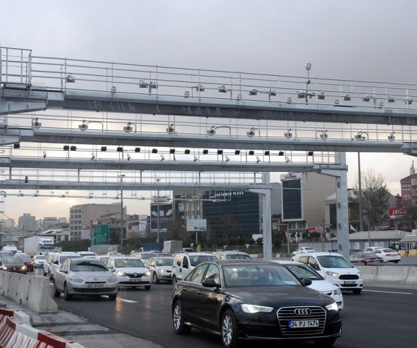 Köprü ve Otoyol Geçiş Fiyatları Otomobiller için Daha Fazla Zamlandı