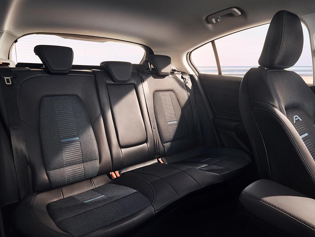 FORD 2018 FOCUS 10
