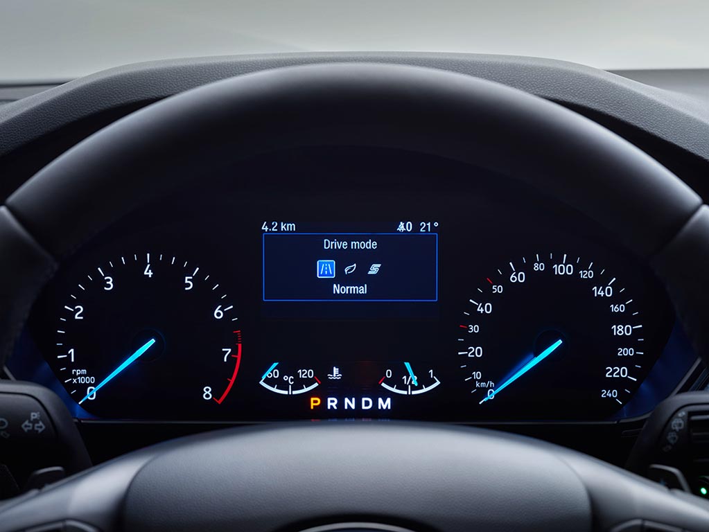 FORD 2018 FOCUS 12