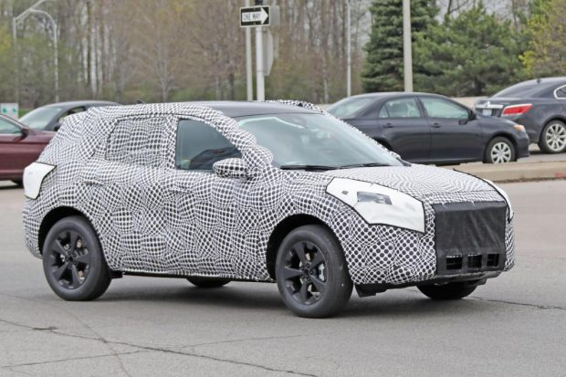 Yeni 2020 Ford Kuga SUV Tekrar Casus Kameraya Yakalandı 1 kuga spy 1