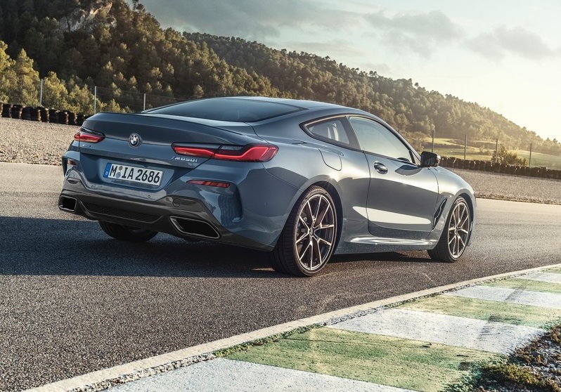 BMW 8 Series Coupe 6