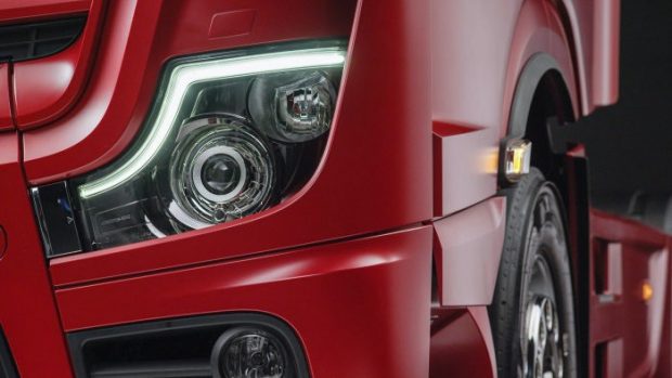 Yeni Mercedes-Benz Actros Hannover Ticari Araçlar Fuarı'nda Tanıtıldı 5 yeni actros 8