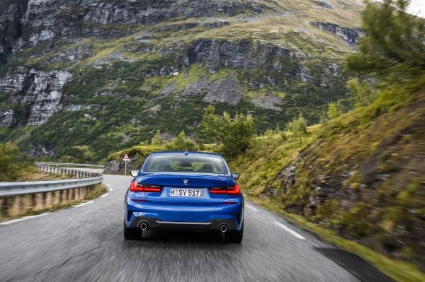 Yeni BMW 3 serisi 7