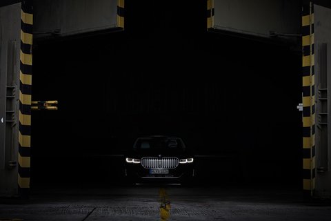 2020 BMW 745Le 1