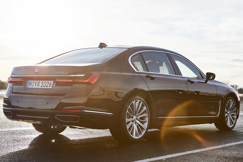 2020 BMW 745Le 10