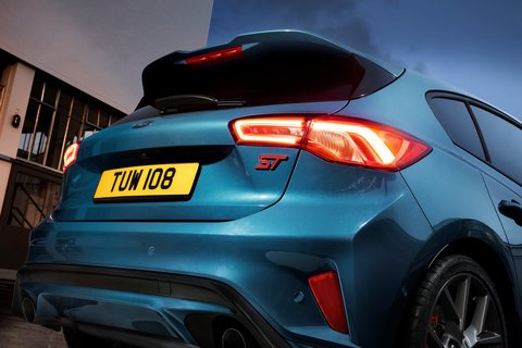 2020 ford focus st 15
