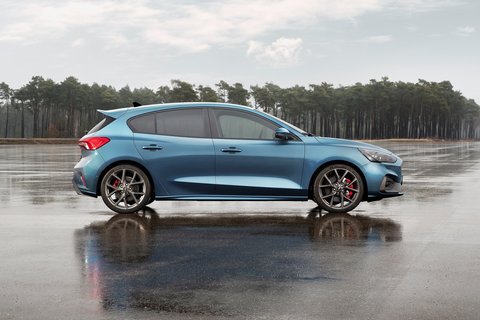 2020 ford focus st 3