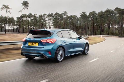 2020 ford focus st 6