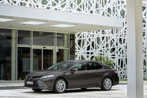 Toyota Camry Hibrid 1