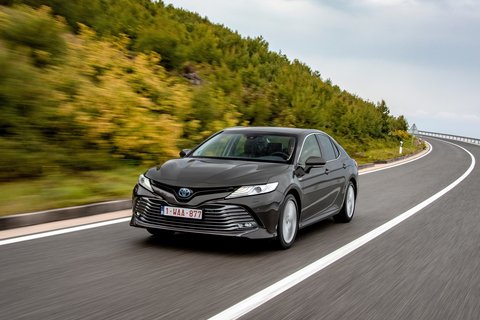 Toyota Camry Hibrid 10