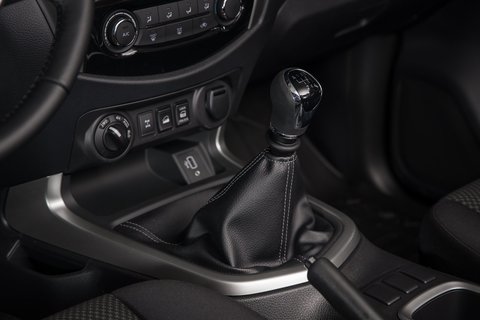 yeni 2020 nissan navara 14