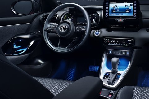 2020 toyota yaris 10