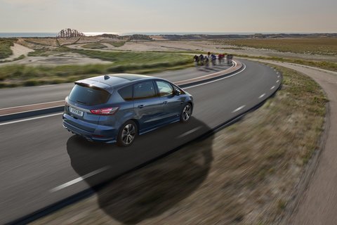 yeni ford smax 7
