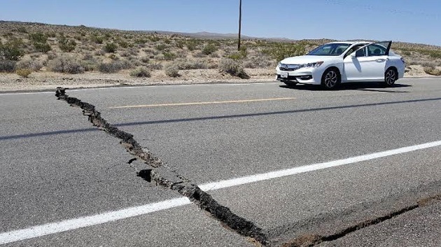 Deprem Anında Otomobil Kullanırken Nelere Dikkat Edilmeli?