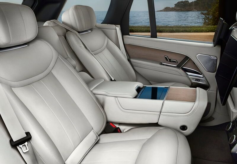 Land Rover Range Rover 2022 10 e1635419469104