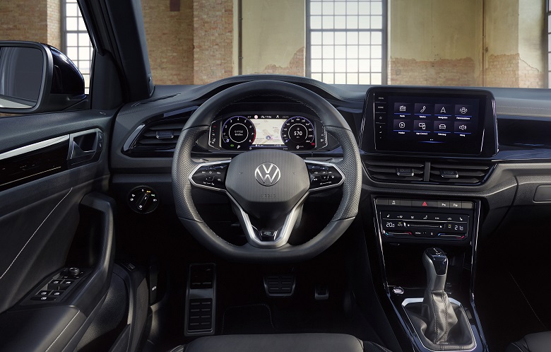Makyajlanarak Yenilenen Volkswagen T-ROC Satışa Sunuldu 2 yeni VW T Roc 2022 2