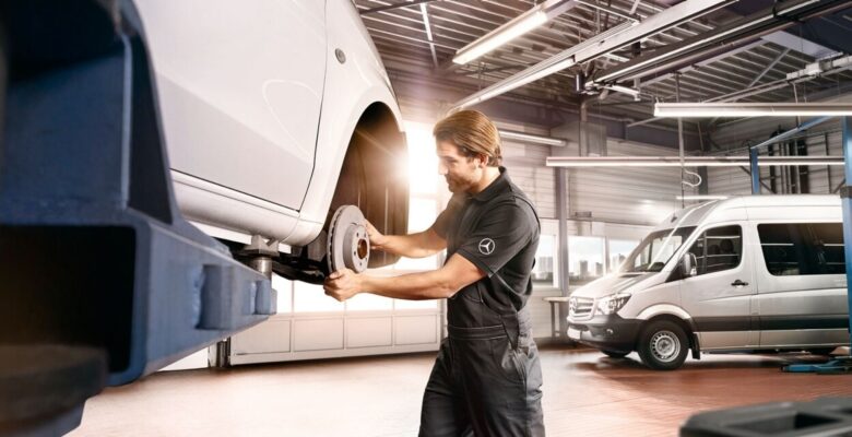 Mercedes-Benz Hafif Ticari Araçlar Yaşa Göre Artan İndirim Kampanyası Mercedes-Benz Hafif Ticari Araçlar Yaşa Göre Artan İndirim Kampanyası