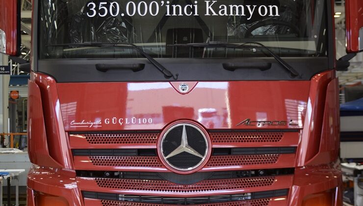 Mercedes-Benz Türk 350 Bininci Kamyonu Banttan İndirdi
