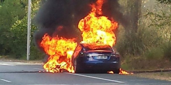Elektrikli Otomobillerde Yanma Riskleri 3 Elektrikli Otomobillerde Yanma Riskleri 2