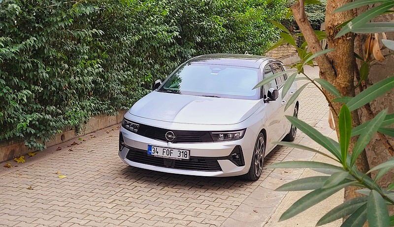 Opel Astra 1.2 Benzinli GS Line Sürüş İzlenimi Opel Astra 1.2 Benzinli GS Line Sürüş İzlenimi