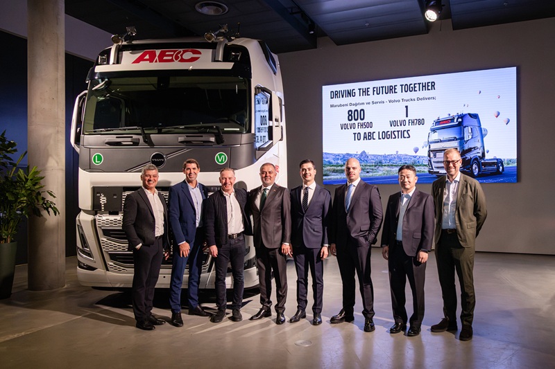 Volvo Trucks 801 Adetlik Dev Teslimat Gerçekleştirdi Volvo Trucks 801 Adetlik Dev Teslimat Gerçekleştirdi