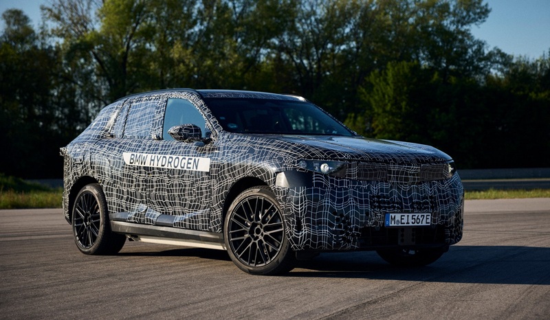 BMW iX5 Hidrojen 2028’de Seri Üretime Başlayacak BMW iX5 Hidrojen 2028’de Seri Üretime Başlayacak