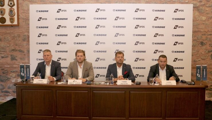 Krone'den 1050 Adetlik Treyler Teslimatı 1 Krone Teslimat 2