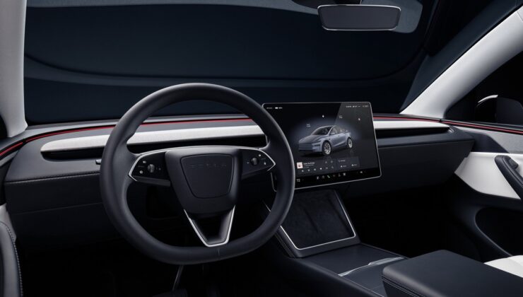 Togg T10X 2025 ve Tesla Model Y 2025 Karşılaştırma 4 Tesla Model Y 2025 ic mekan 1