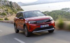 Opel Frontera Elektrikli 408 Km Türkiye’de Satışa Sunuldu Opel Frontera Elektrikli 408 Km Türkiye’de Satışa Sunuldu