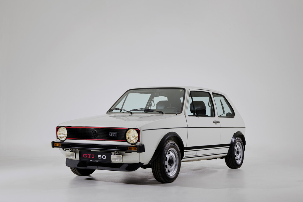 Volkswagen Golf GTI 50 Yaşında 1 Volkswagen Golf GTI 2